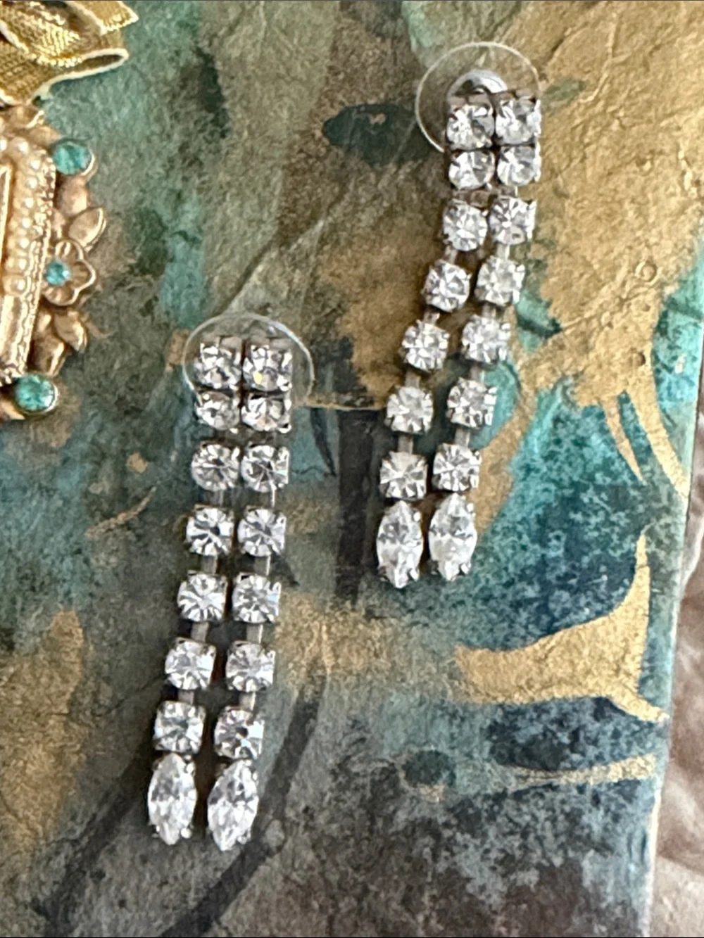 Rhinestone dangling pierced earrings two strands marquis shaped at the bottom